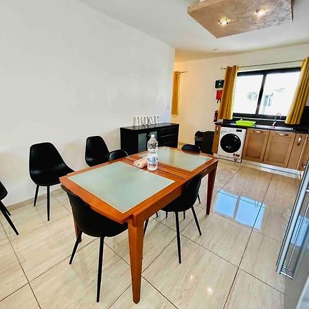 Duplex Whiskey Home 200M Away From The Sea And The Square St. Paul's Bay Buitenkant foto