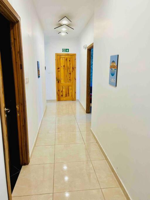 Duplex Whiskey Home 200M Away From The Sea And The Square St. Paul's Bay Buitenkant foto