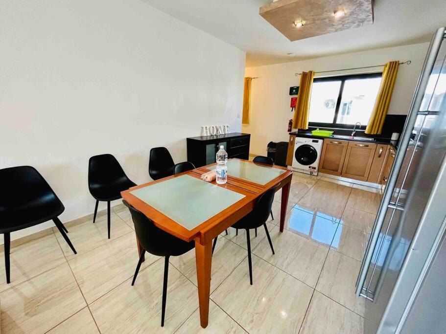Duplex Whiskey Home 200M Away From The Sea And The Square St. Paul's Bay Buitenkant foto