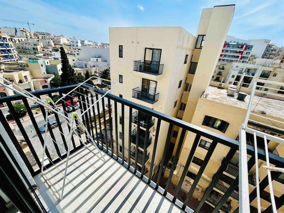 Duplex Whiskey Home 200M Away From The Sea And The Square St. Paul's Bay Buitenkant foto